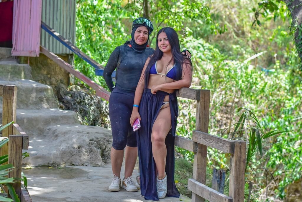 Mother and daughter on the trail during the Dominican adventure
